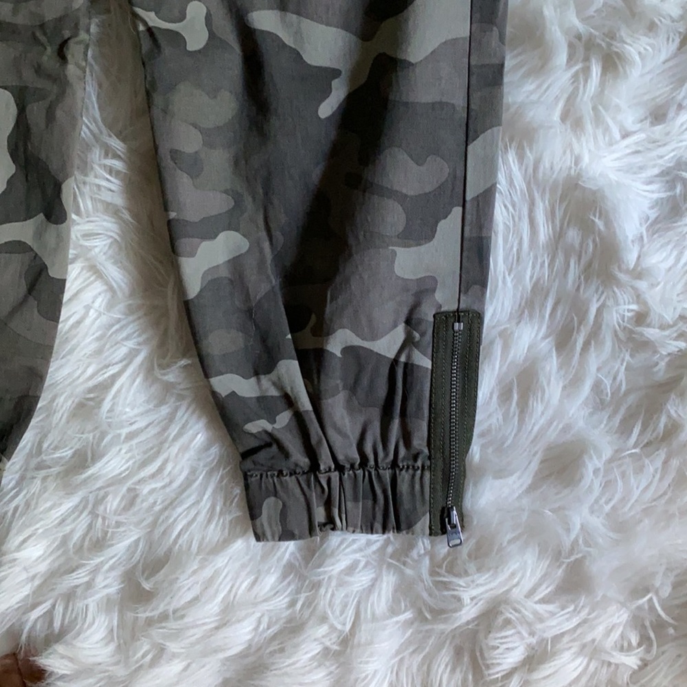 Express -hi rise Camouflage pants - Picture 3 of 6
